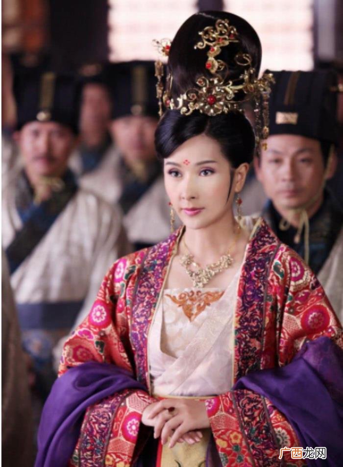 明星古装图片，10位古装美人露肩古装