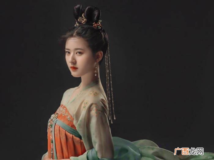 明星古装图片，10位古装美人露肩古装