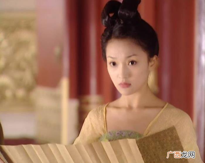 明星古装图片，10位古装美人露肩古装