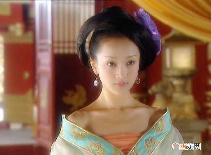 明星古装图片，10位古装美人露肩古装