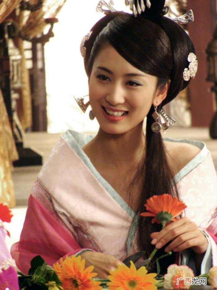 明星古装图片，10位古装美人露肩古装