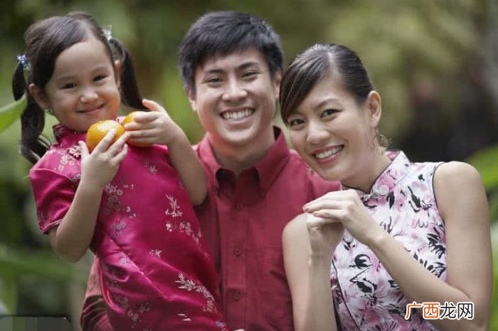 男人离婚后带着孩子 离婚带女儿的男人能嫁吗