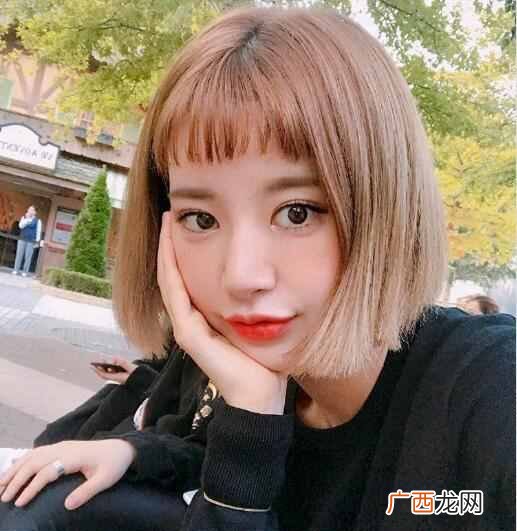推荐几款好看的发型 学生剪什么发型好看