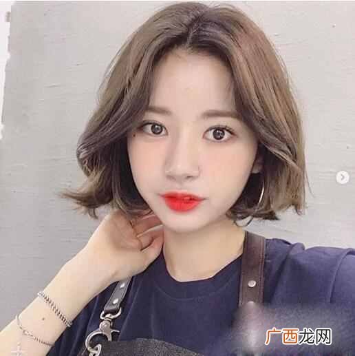 推荐几款好看的发型 学生剪什么发型好看
