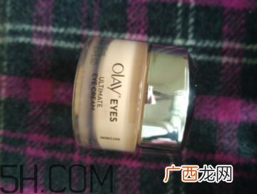Olay素颜眼霜适合多大年纪？什么功效？