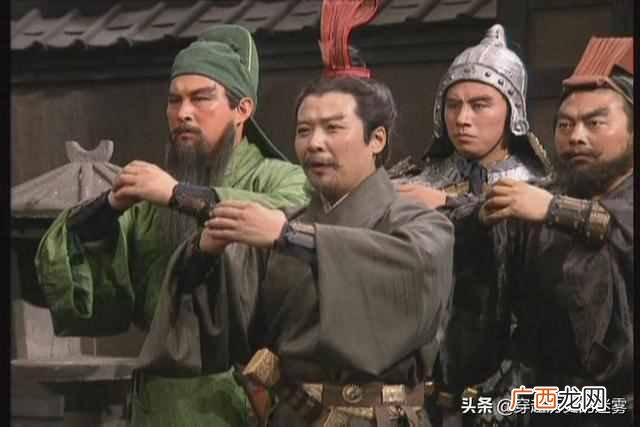 败走华容道不出所料歇后语 什么败走华容道