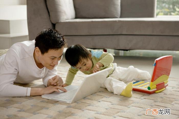 提醒那些带着孩子离婚的男人 男人离婚带小孩不容易