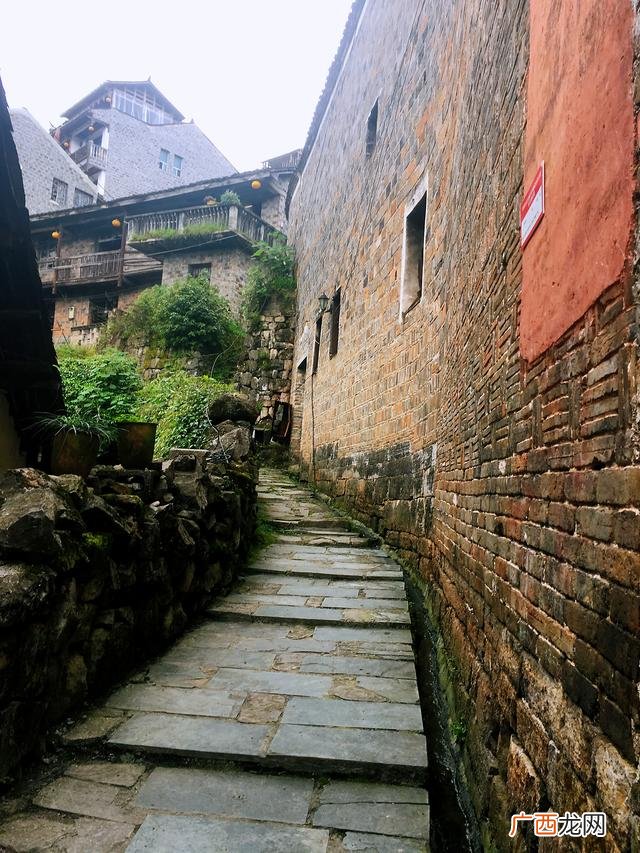 旅游区做什么生意火爆 古镇里开什么特色店