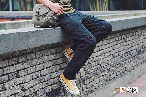 潮牛达人教你穿搭 工装裤配什么鞋好看