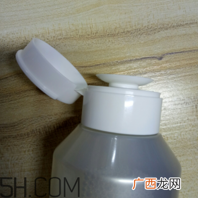 欧诗漫卸妆水能祛痘吗？欧诗漫卸妆水能去黑头吗
