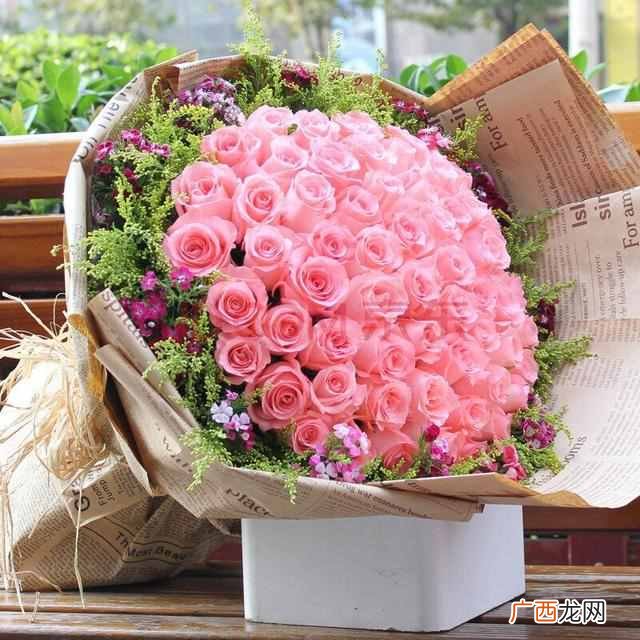 一朵玫瑰代表什么含义（玫瑰花送几朵代表什么