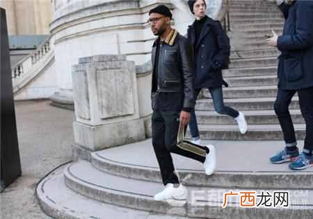 男士穿搭技巧分享 运动裤配什么鞋子好看