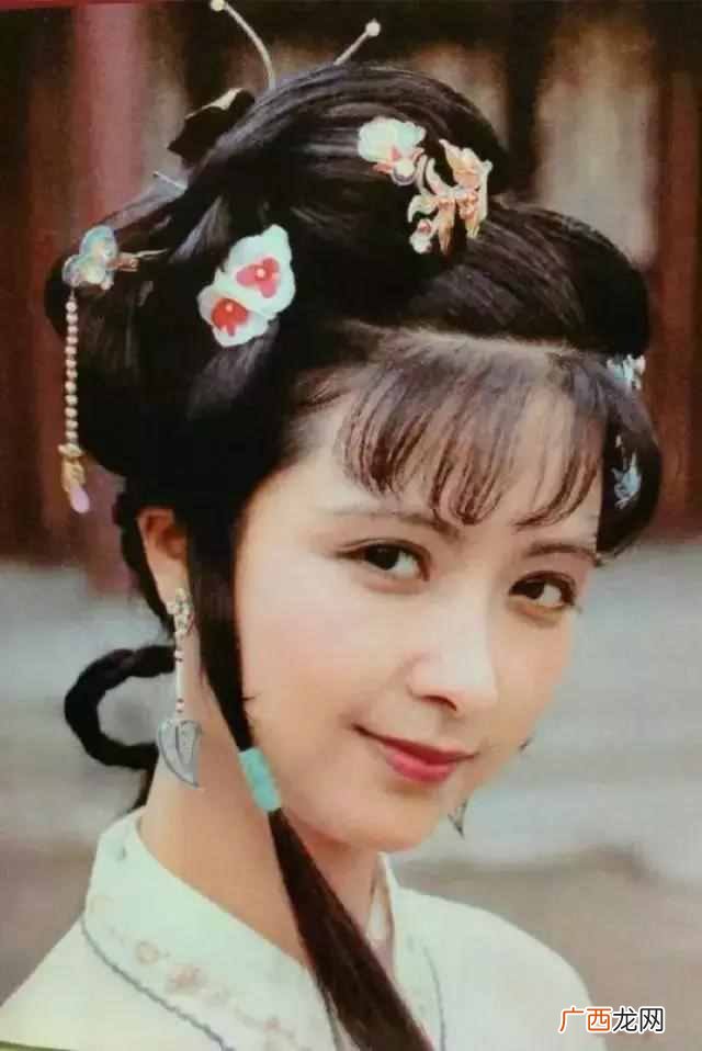 小家碧玉是什么样子 大家闺秀是什么意思