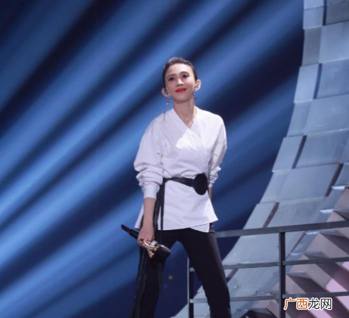 刘宇宁周笔畅认识么，戴佩妮、刘宇宁、周笔畅、单依纯组队