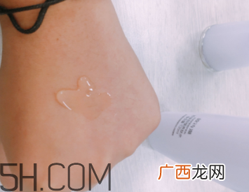 欧诗漫养肤水是干嘛的？欧诗漫养肤水什么功效
