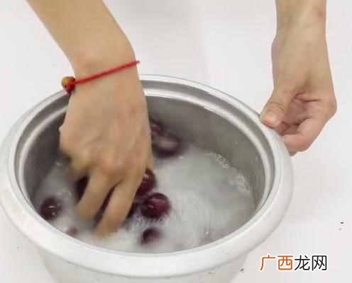 面粉洗葡萄什么原理 怎么洗葡萄又快又干净