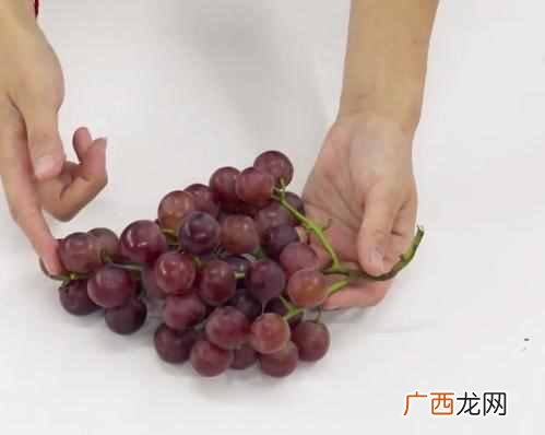 面粉洗葡萄什么原理 怎么洗葡萄又快又干净