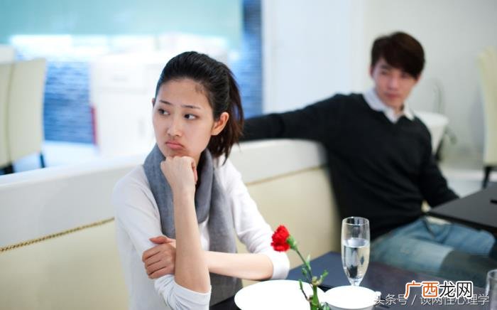 女朋友太爱生气太累了，女朋友总是生闷气怎么办