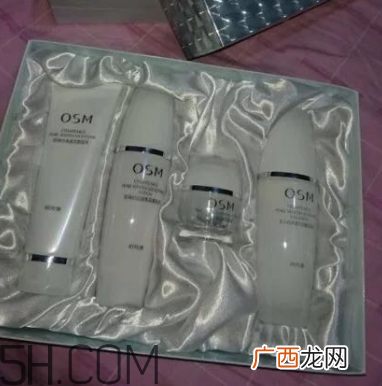 欧诗漫哪个套盒性价比最高？欧诗漫补水套盒与美白套盒对比
