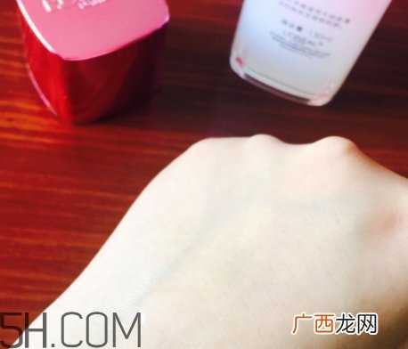 欧莱雅天才水和葡萄籽区别 欧莱雅天才水和葡萄籽哪个好