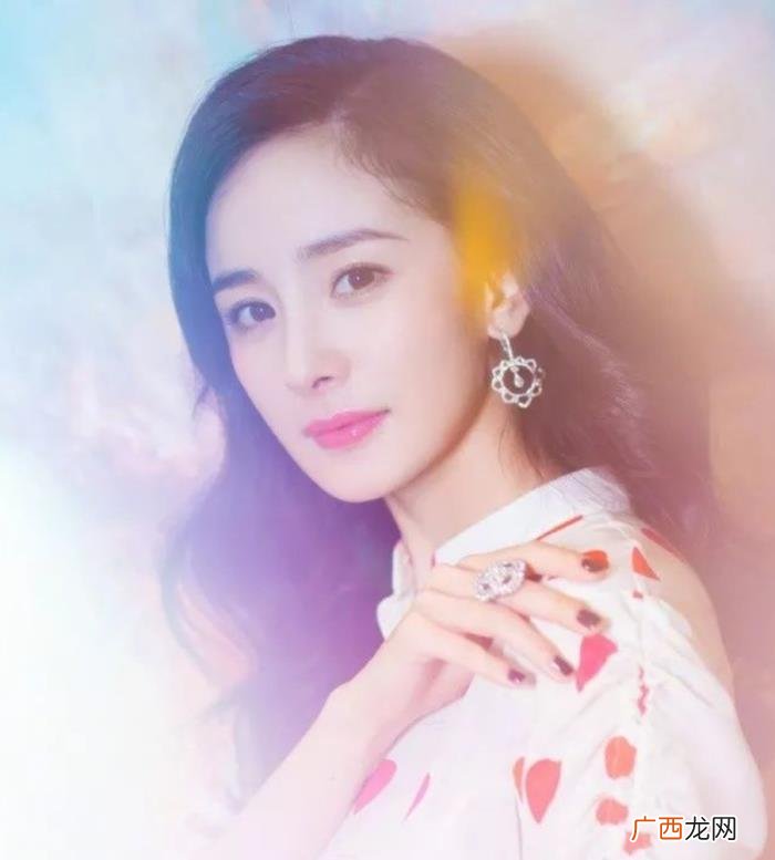 杨幂怎么出道，顶流杨幂怎么成功的