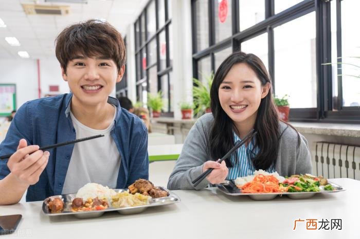女朋友心情不好怎么哄，女朋友心情不好怎么办