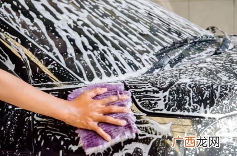 新开洗车店怎样搞优惠 洗车场下雨怎么经营