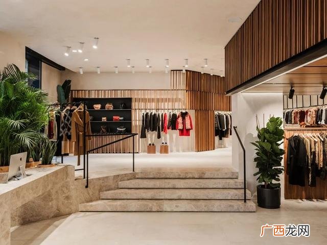 装修效果图,女服装店铺装修设计图片