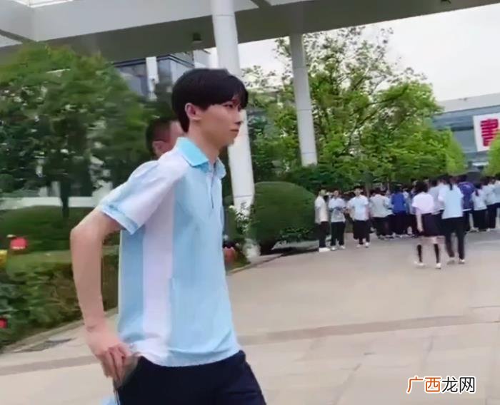 马嘉祺高考算塌房吗，学霸人设马嘉祺高考307分