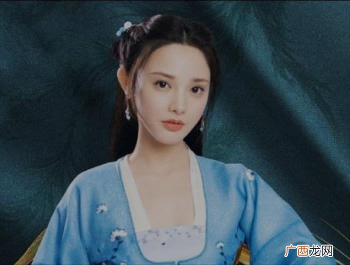 彭小苒造型再次仙气十足 彭小苒身高