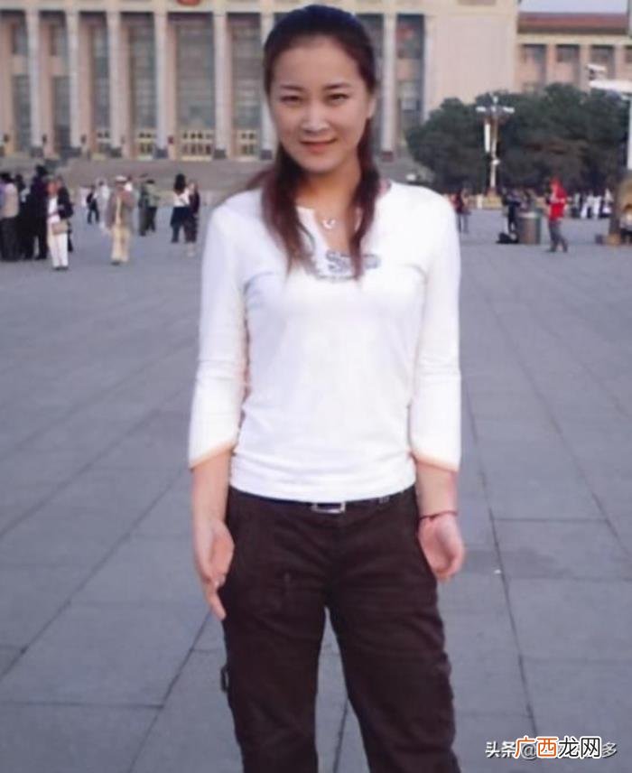 贾玲年轻时旧照曝光 贾玲年轻时