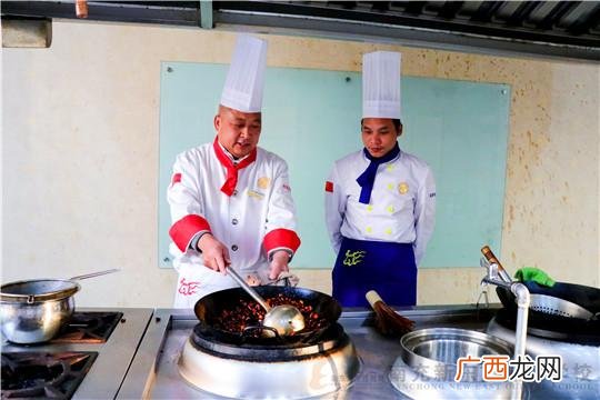 技校女孩学什么专业好 初中毕业女生适合学什么专业-
