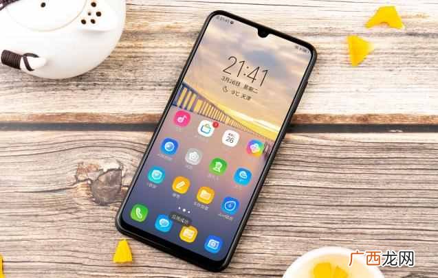 2019现在什么手机好用？排行版前3，每一款都值得