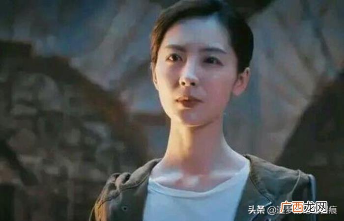张起灵和陈文锦睡了，张起灵和陈文锦是何关系