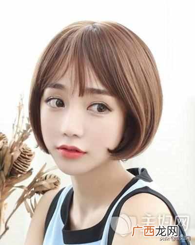 10款适合大圆脸的发型 圆脸做什么发型好看