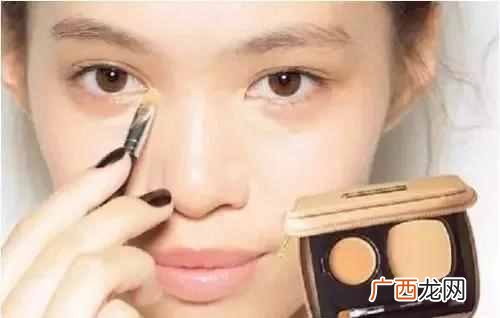化妆步骤细节 化妆都需要什么化妆品