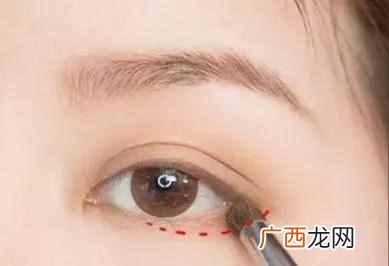 化妆步骤细节 化妆都需要什么化妆品