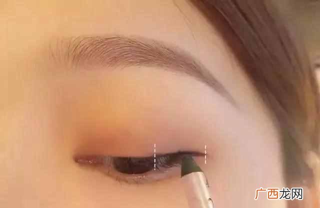 化妆步骤细节 化妆都需要什么化妆品