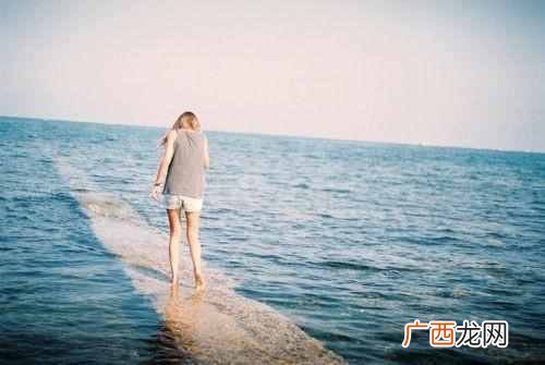 多愁善感的句子 多愁善感什么意思