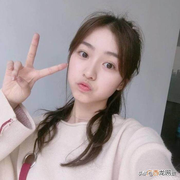 女朋友总是逃避接吻，女朋友太害羞不敢接吻怎么办