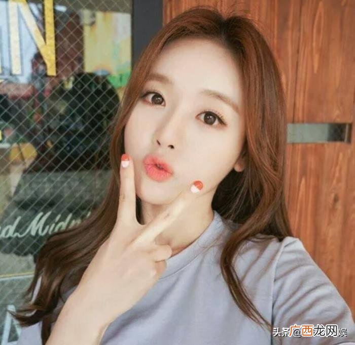 女朋友总是逃避接吻，女朋友太害羞不敢接吻怎么办