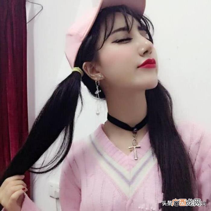 女朋友总是逃避接吻，女朋友太害羞不敢接吻怎么办