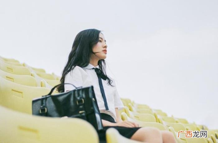 女人不吵不闹了沉默了,而是变得很沉默很绝情
