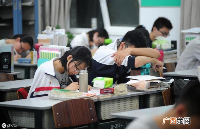 轻松幽默的搞笑个性签名 幽默个性签名笑死人
