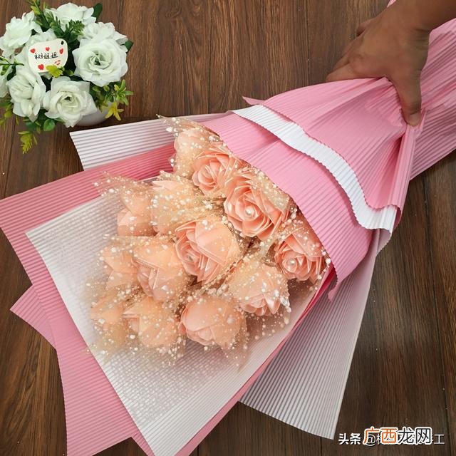 包装纸包花束方法图解 包装纸厂家直销