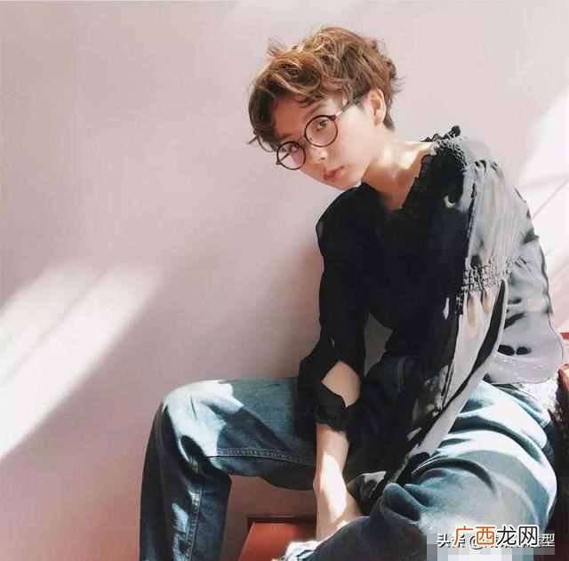 自来卷适合什么发型，推荐几款适合的发型！