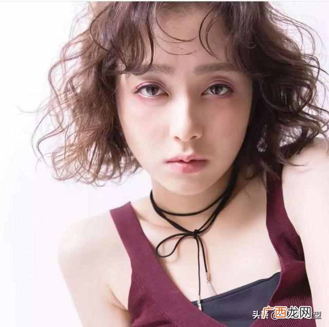 自来卷适合什么发型，推荐几款适合的发型！