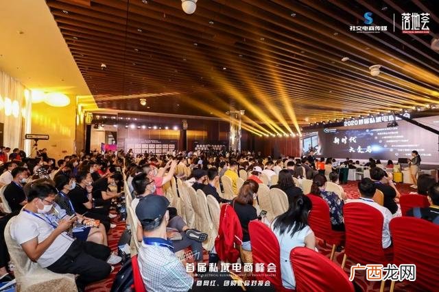 加盟曼天雨挣钱吗,曼天雨男装加盟条件加盟费多少钱
