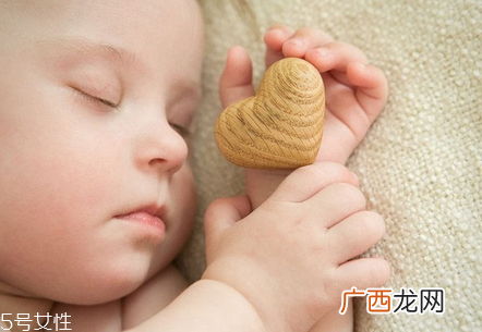 schiff维骨力褪黑素怎么样？失眠就吃它