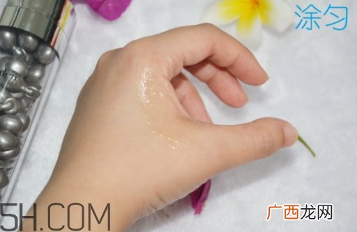 雅顿白手套胶囊怎么用？雅顿白手套胶囊晚上用还是白天用